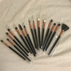 Makeup brushes
